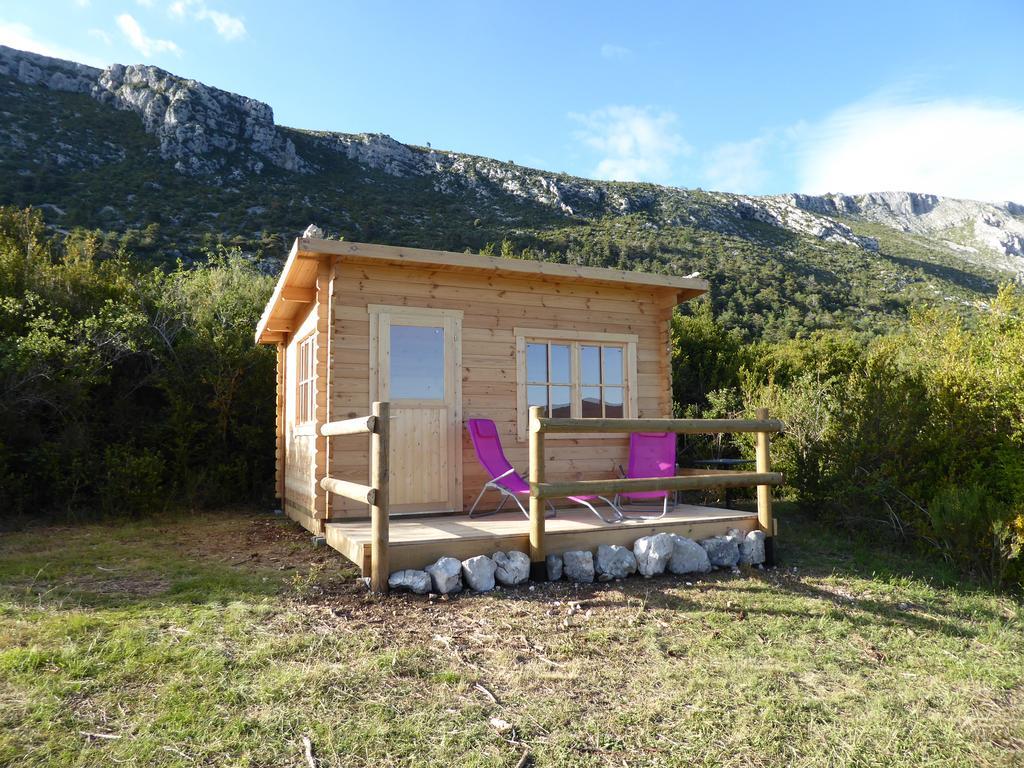 Ferme Saint Pierre Hotel Bargème Esterno foto