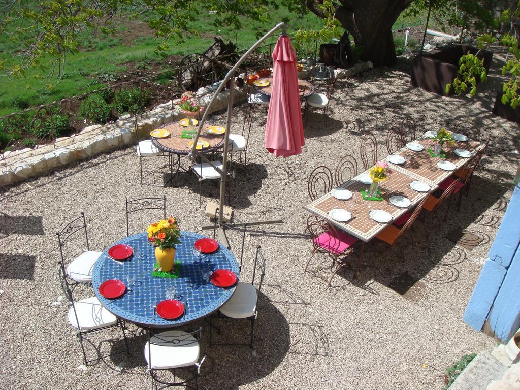 Ferme Saint Pierre Hotel Bargème Esterno foto