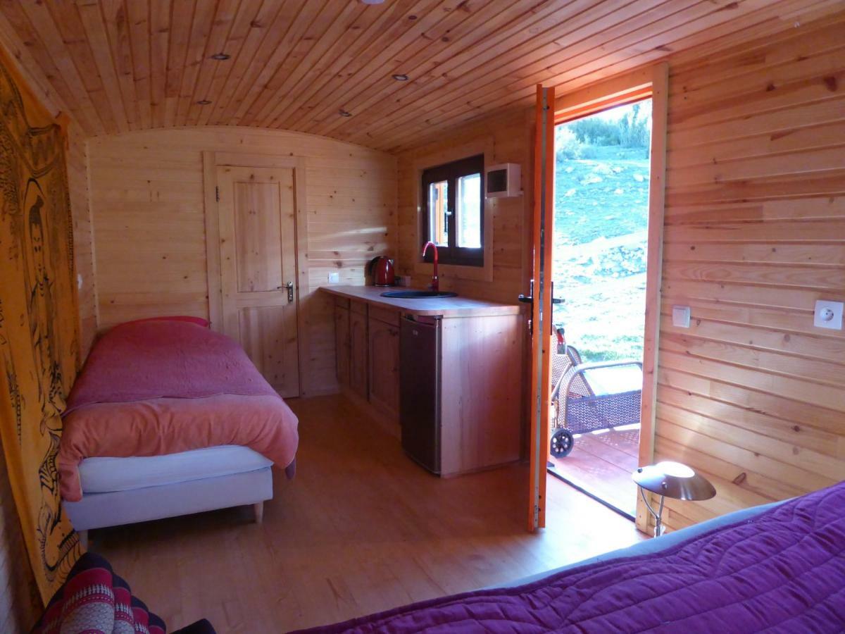 Ferme Saint Pierre Hotel Bargème Esterno foto