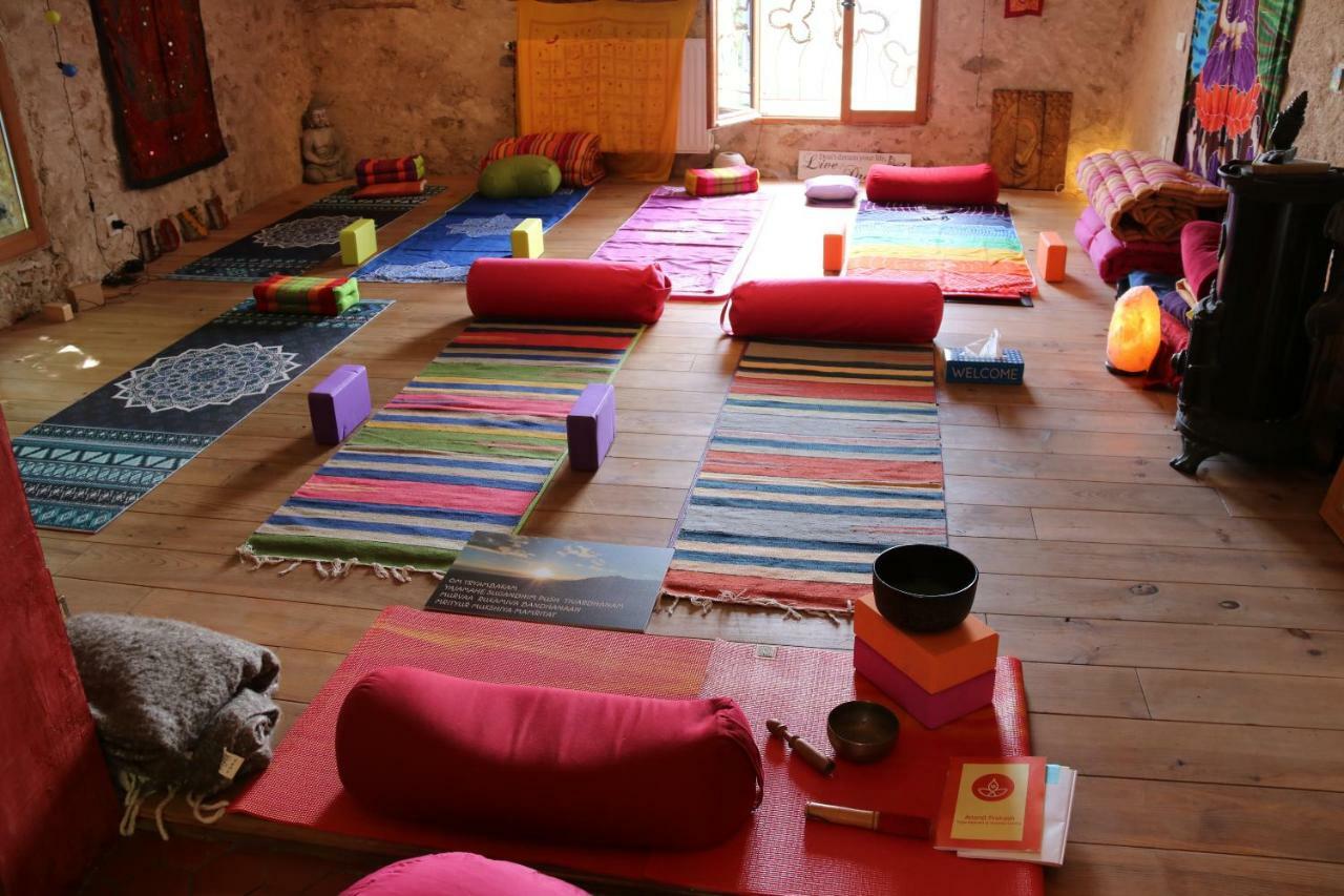 Ferme Saint Pierre Hotel Bargème Esterno foto