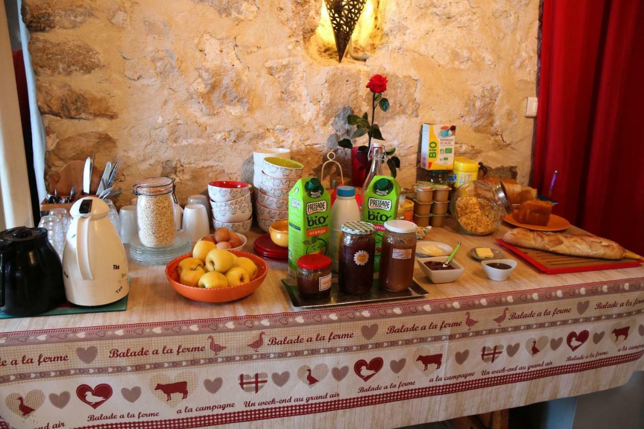 Ferme Saint Pierre Hotel Bargème Esterno foto